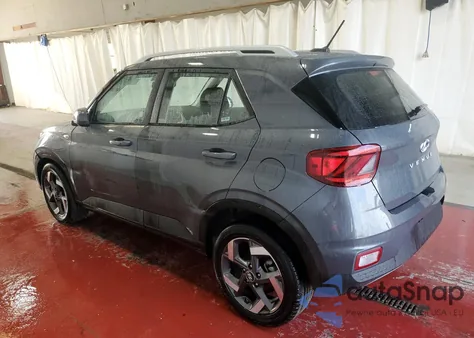 2025 Hyundai Venue Sel z USA, uszkodzony, nr VIN KMHRC8A38SU392643